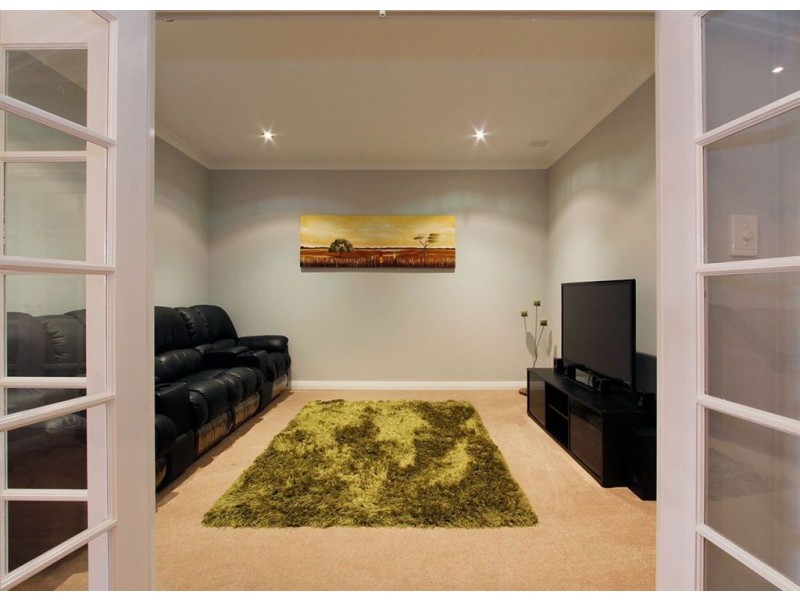 44 Kirkimbie Street, Carramar WA 6031