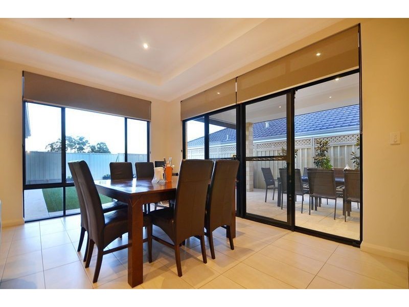 25 Civitan Bend, Madeley WA 6065