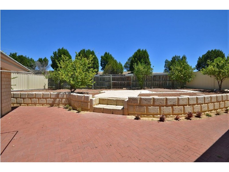 17 Tynemouth Close, Merriwa WA 6030