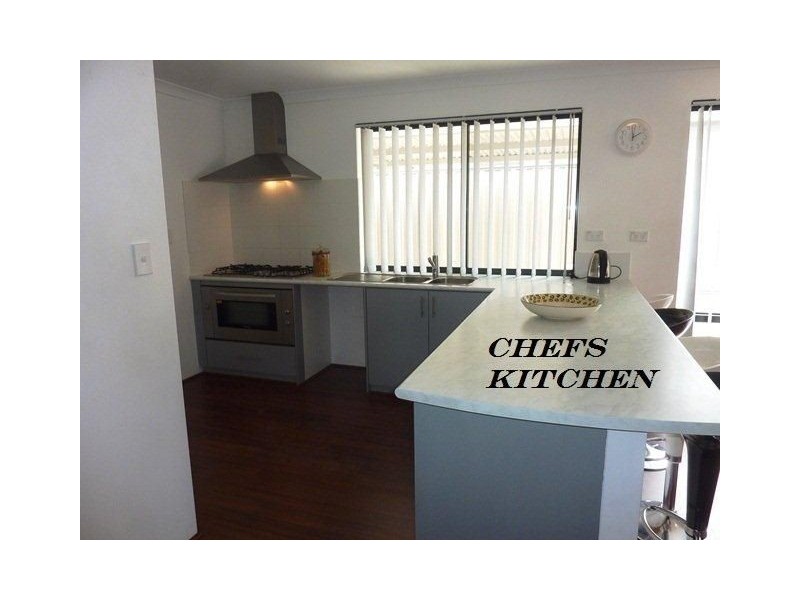 4 Cairo Way, Wanneroo WA 6065