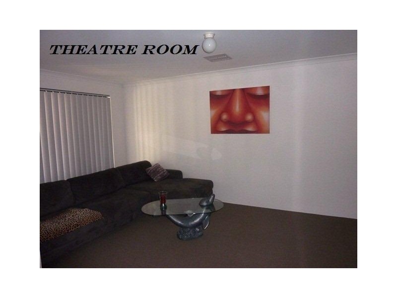 4 Cairo Way, Wanneroo WA 6065