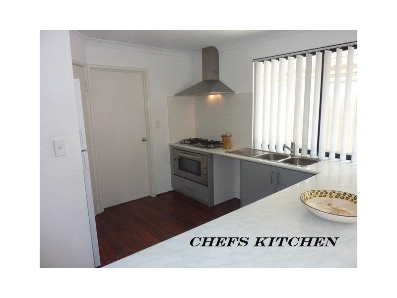 4 Cairo Way, Wanneroo WA 6065