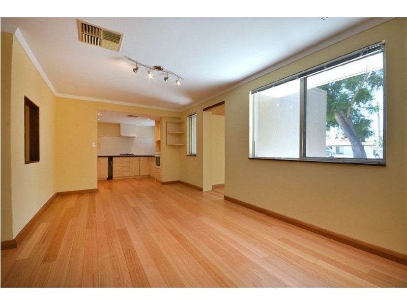 9 Woonan Street, Wanneroo WA 6065