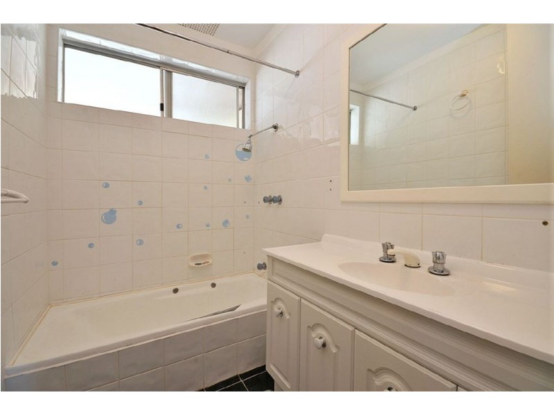 9 Woonan Street, Wanneroo WA 6065