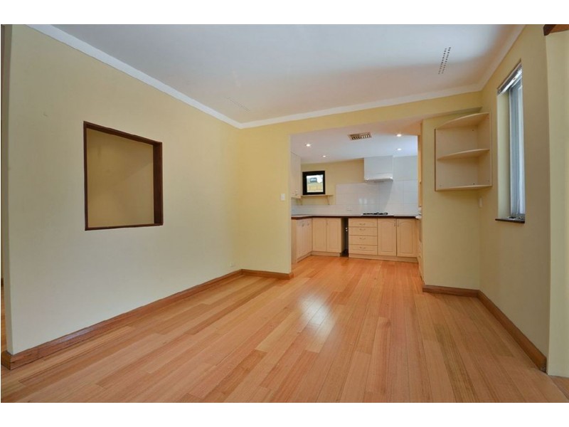 9 Woonan Street, Wanneroo WA 6065