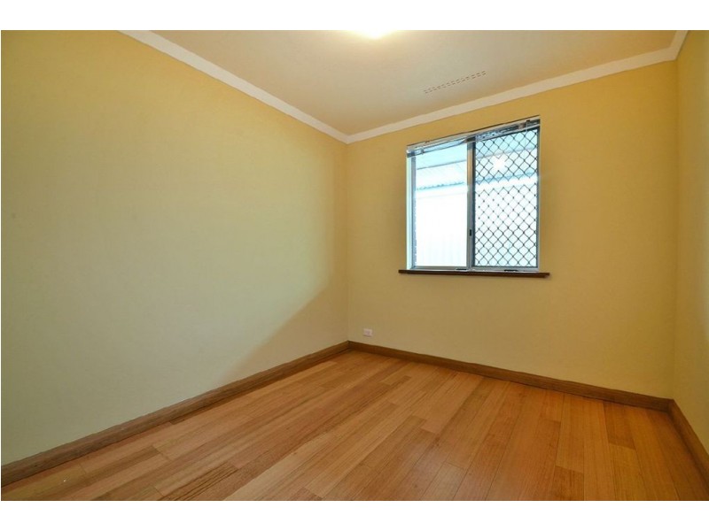 9 Woonan Street, Wanneroo WA 6065