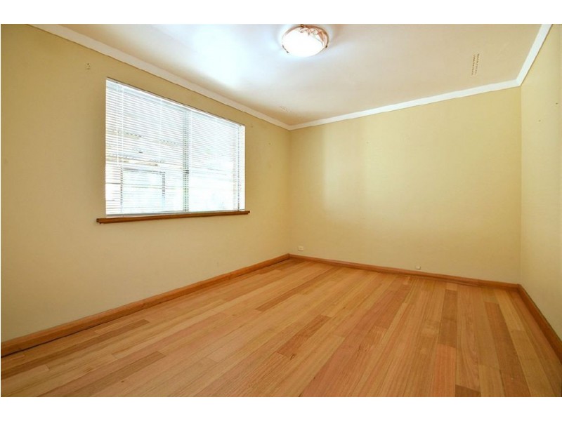 9 Woonan Street, Wanneroo WA 6065