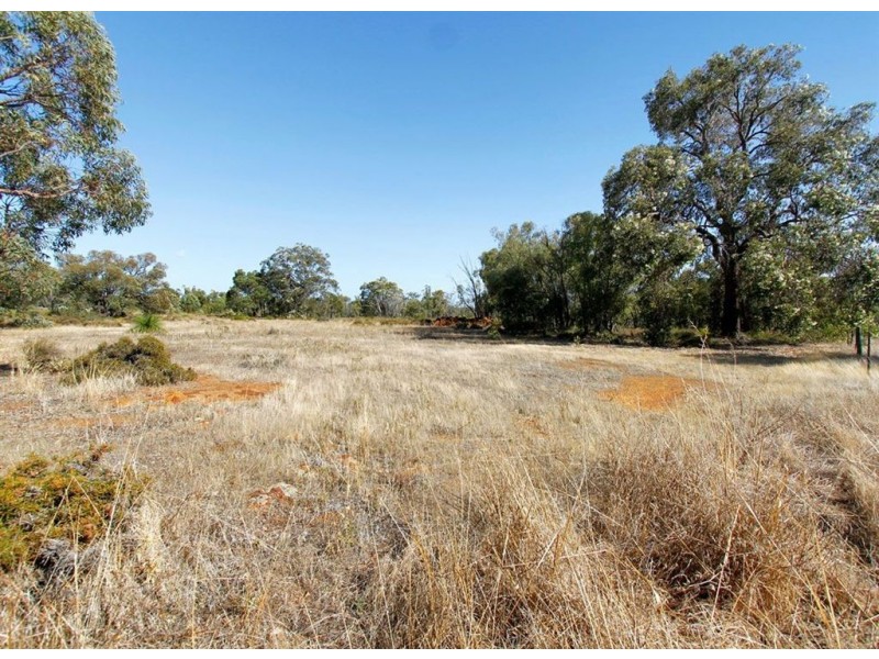 150 Chardonnay Drive, Lower Chittering WA 6084