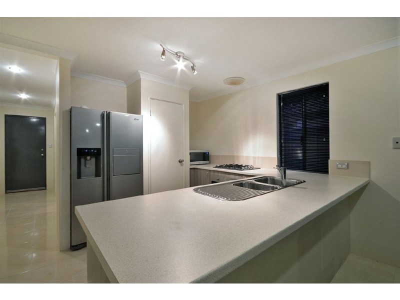 92 Joseph Banks Boulevard, Banksia Grove WA 6031