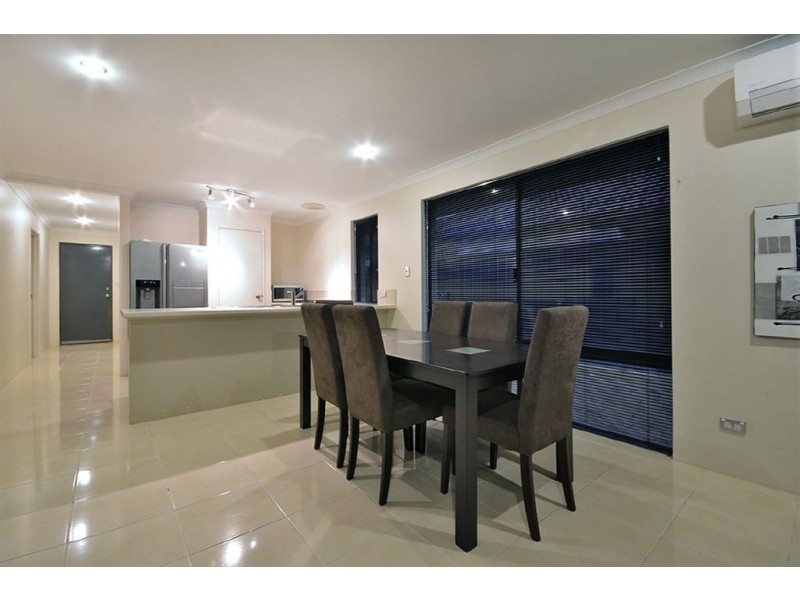 92 Joseph Banks Boulevard, Banksia Grove WA 6031