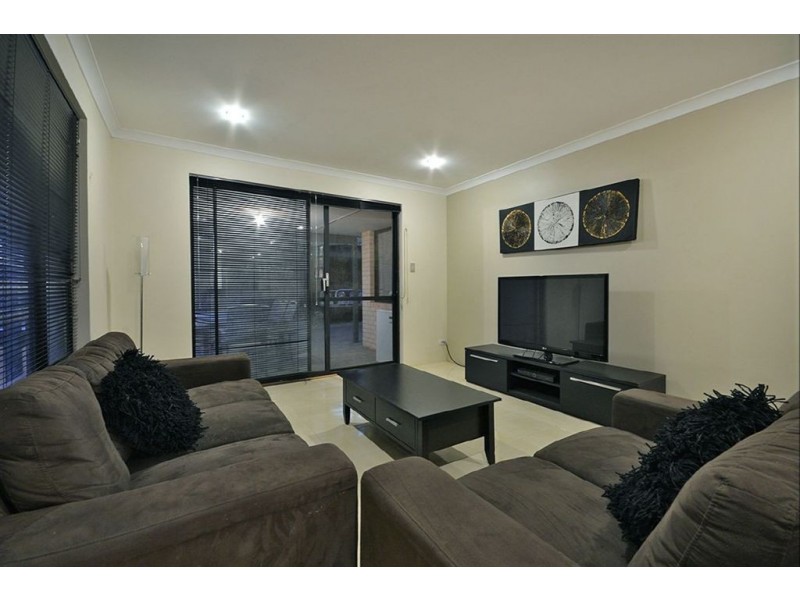 92 Joseph Banks Boulevard, Banksia Grove WA 6031