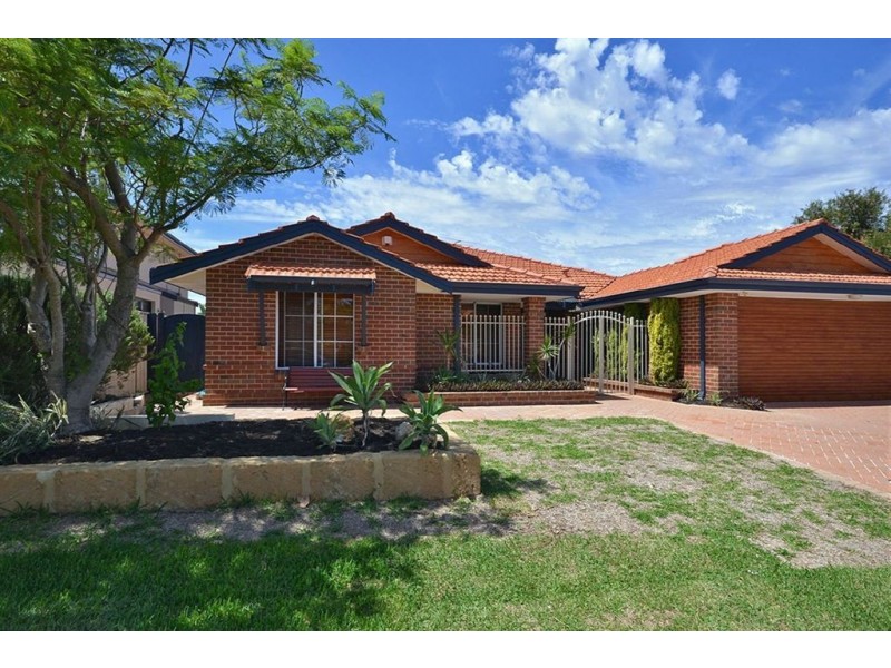 38 Meadowbrook Promenade, Currambine WA 6028