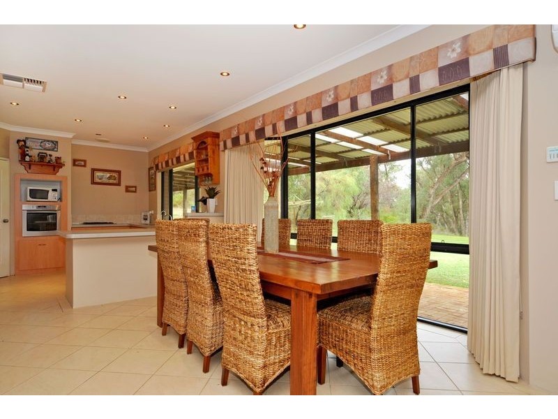 64 Jade Loop, Carabooda WA 6033