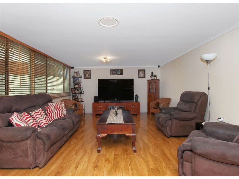 1 Keeley Way, Girrawheen WA 6064