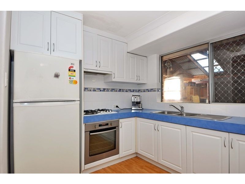 11 Lockeville Close, Beldon WA 6027