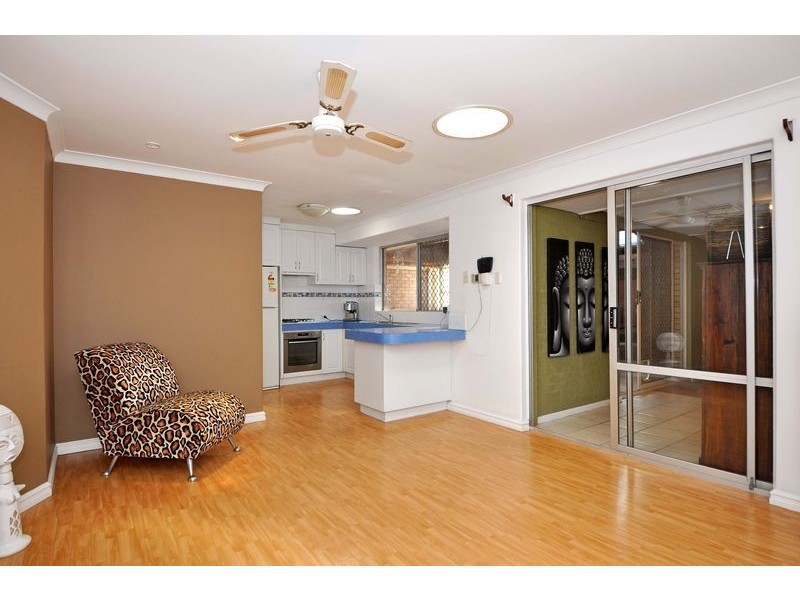 11 Lockeville Close, Beldon WA 6027