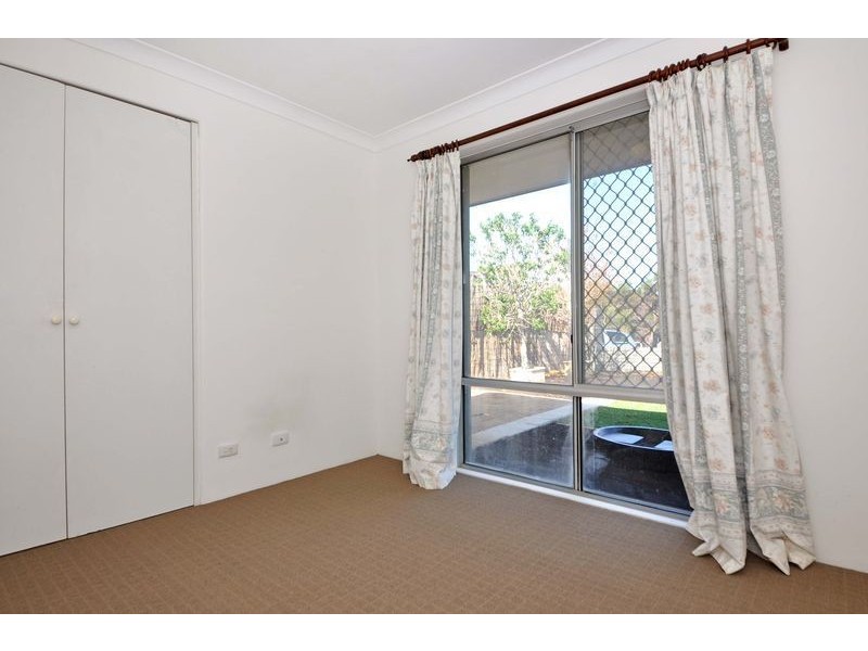 11 Lockeville Close, Beldon WA 6027