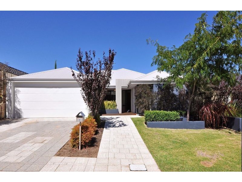 3 Belcastro Way, Madeley WA 6065