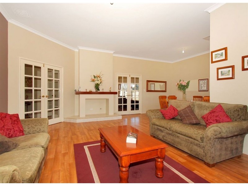 236 Ayrshire Loop, Lower Chittering WA 6084