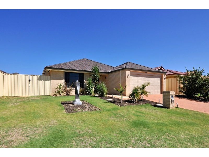 10 Otunic Way, Madeley WA 6065