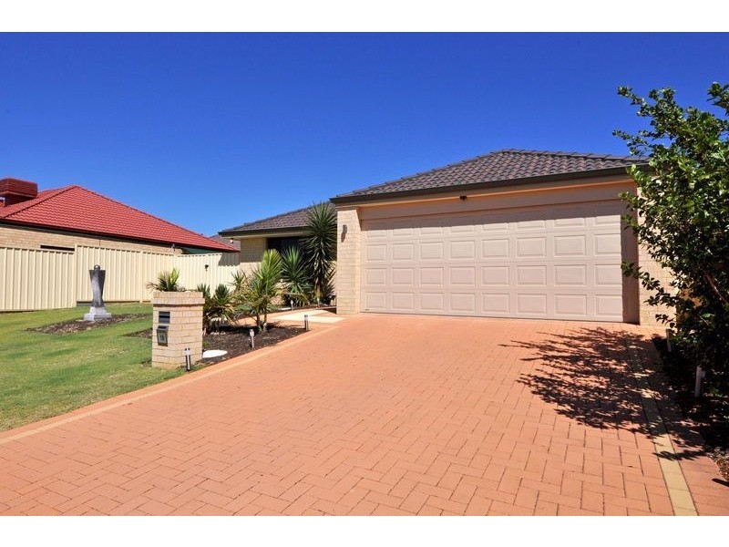 10 Otunic Way, Madeley WA 6065