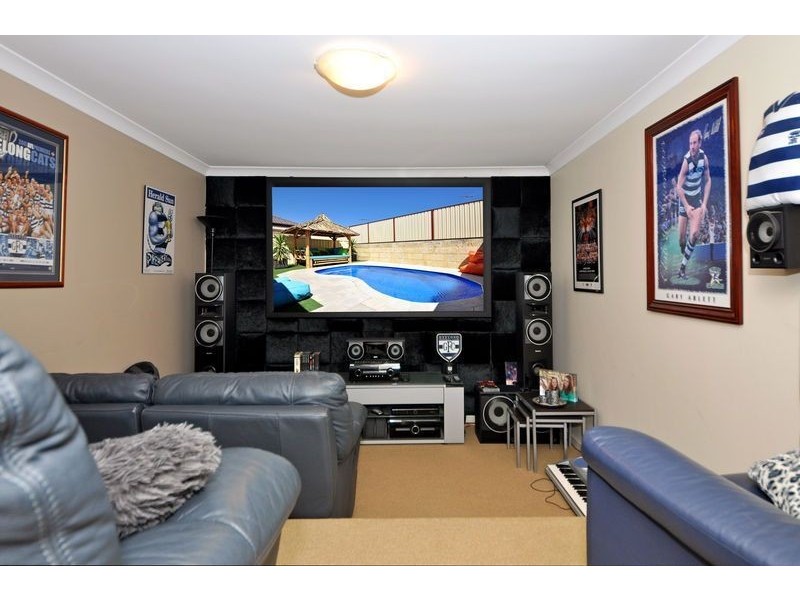 10 Otunic Way, Madeley WA 6065