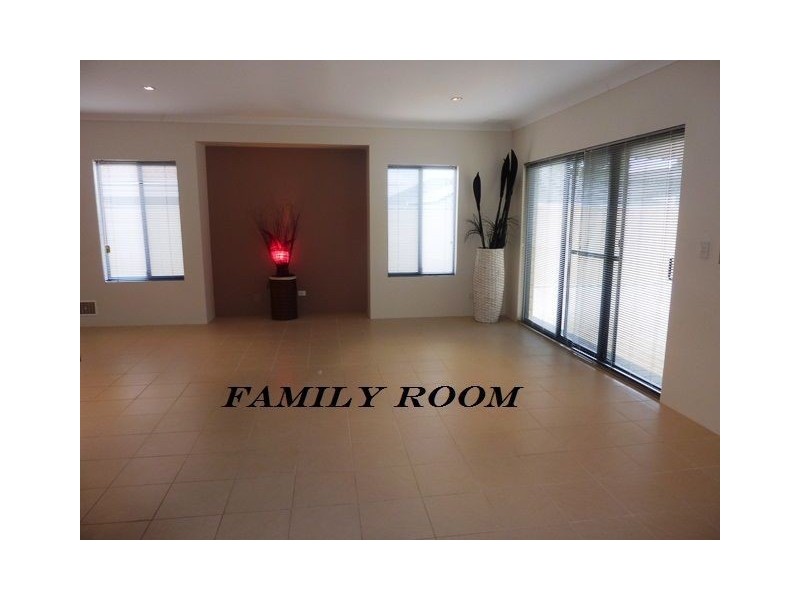 36 Moscow Retreat, Hocking WA 6065