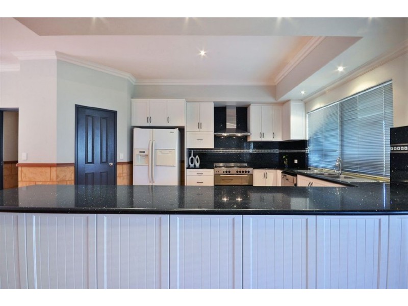 81 Bushwood Follows, Two Rocks WA 6037