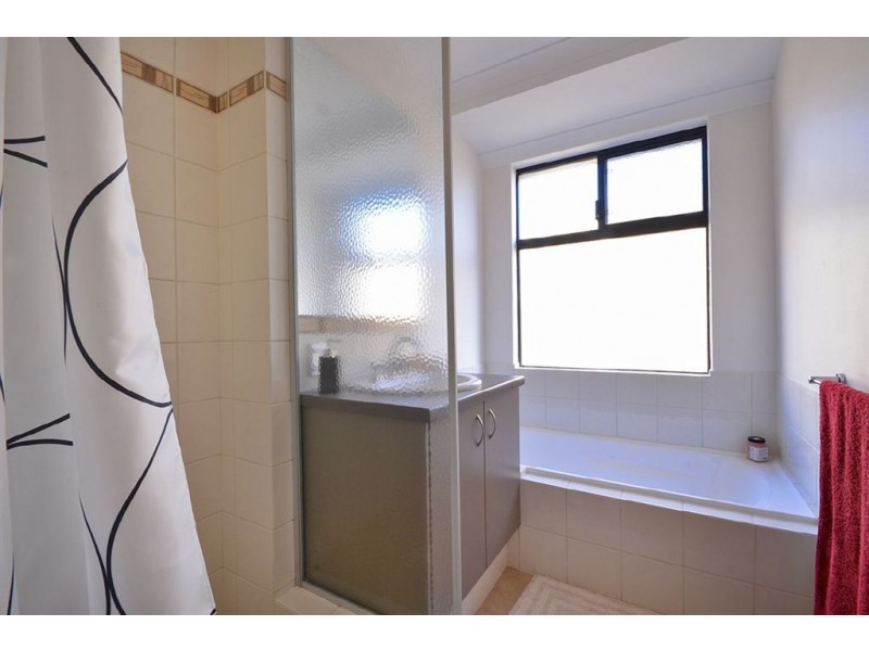 79 Kentucky Boulevard, Hocking WA 6065