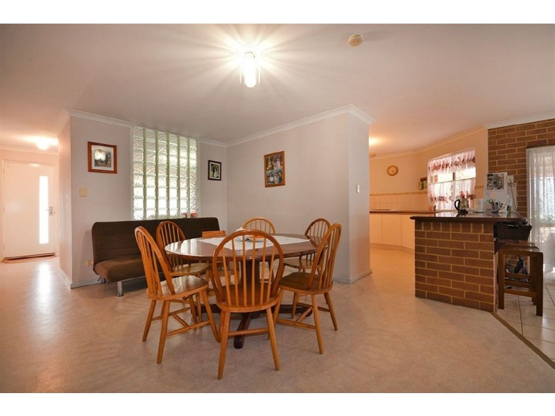 27 Viridian Drive, Banksia Grove WA 6031