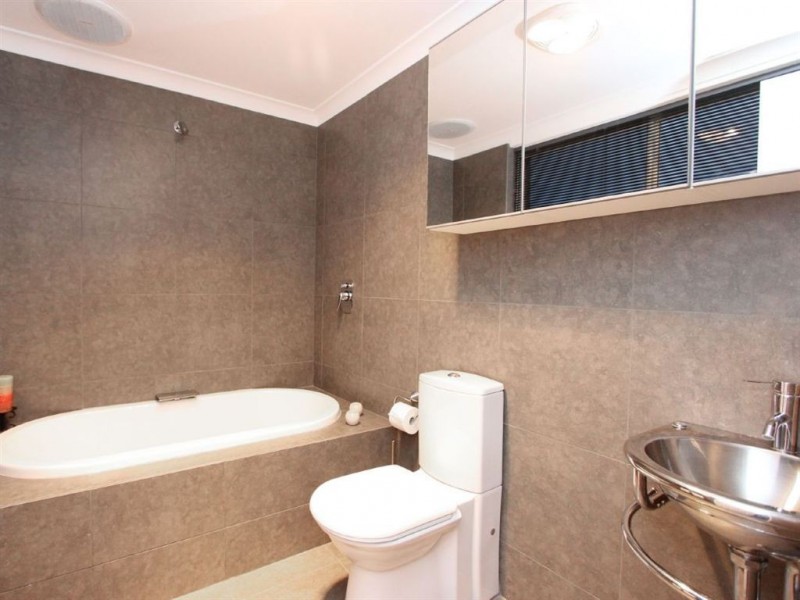 43 Santa Monica Parade, Iluka WA 6028