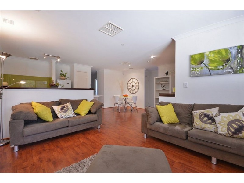 85 Lakevalley Drive, Edgewater WA 6027