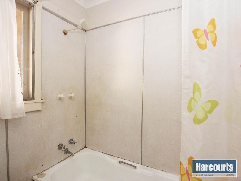 18 Barrows Way, Balga WA 6061