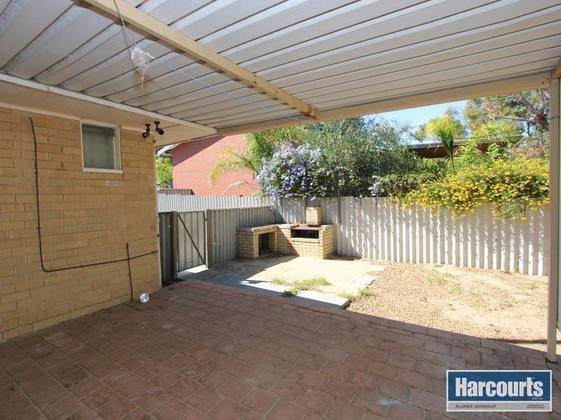 18 Barrows Way, Balga WA 6061