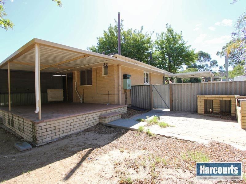 18 Barrows Way, Balga WA 6061