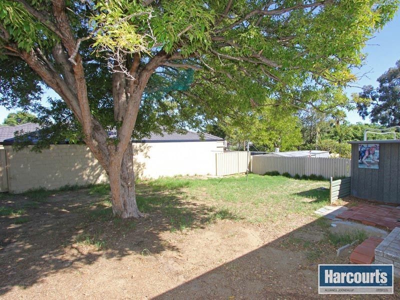 18 Barrows Way, Balga WA 6061