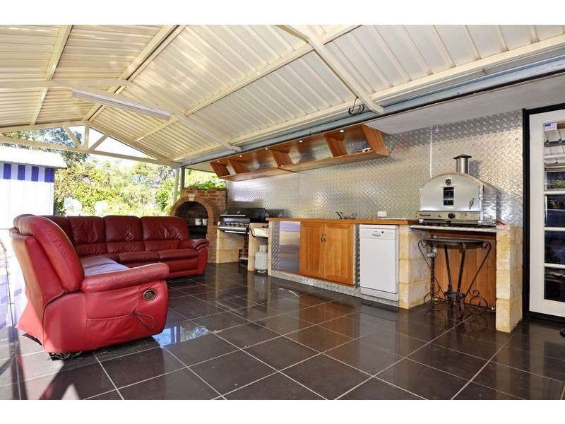 76 Tranquil Drive, Carramar WA 6031