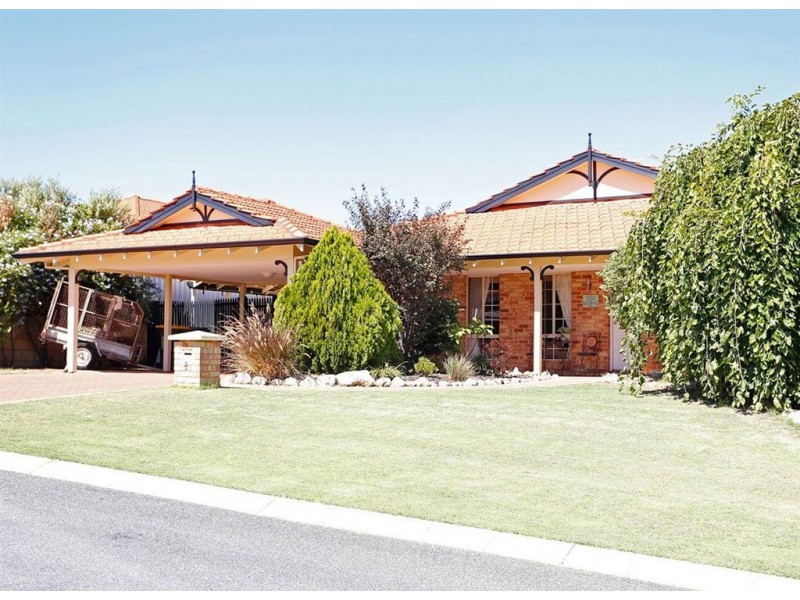 8 Sherlock Rise, Carramar WA 6031