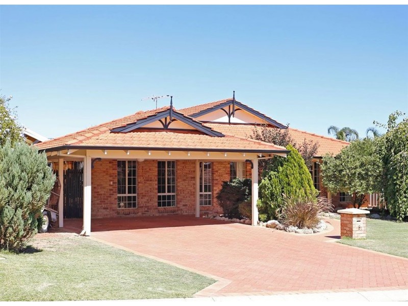 8 Sherlock Rise, Carramar WA 6031