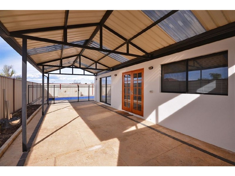 8 Renoir Lane, Currambine WA 6028