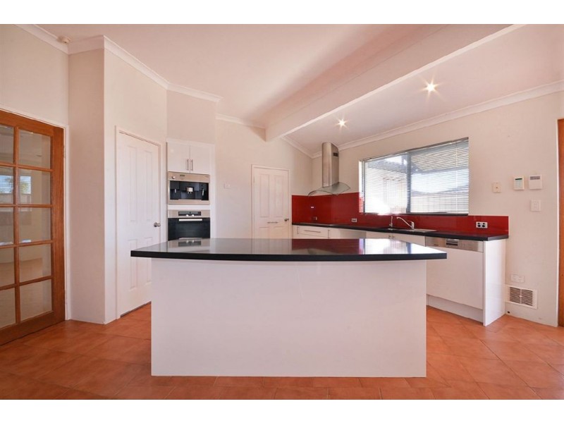 8 Renoir Lane, Currambine WA 6028