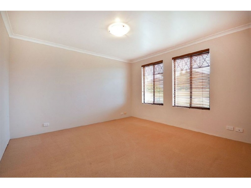 8 Renoir Lane, Currambine WA 6028