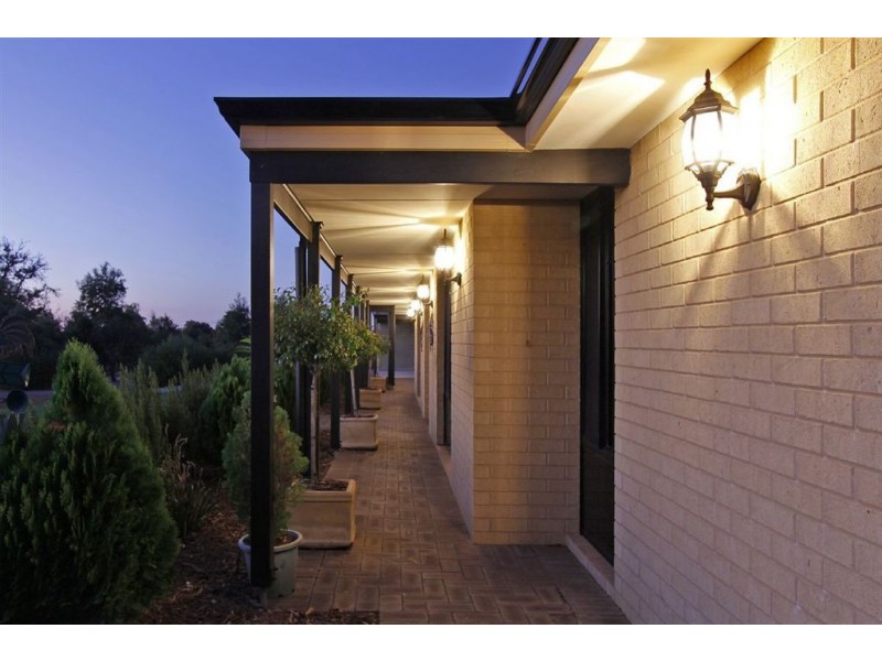 115 Sussex Bend, Lower Chittering WA 6084