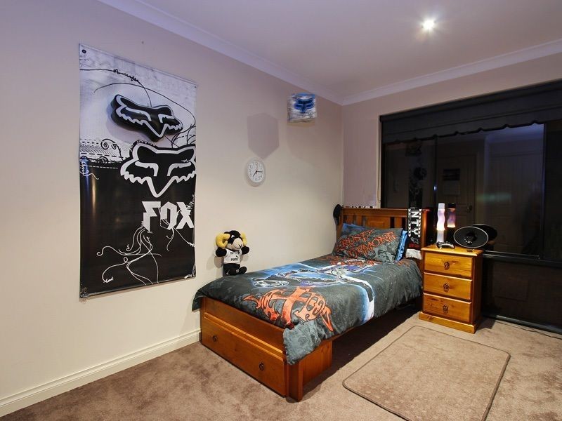 115 Sussex Bend, Lower Chittering WA 6084