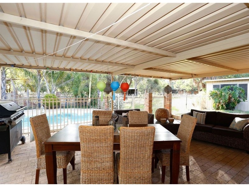 16 Peters Road, Muchea WA 6501