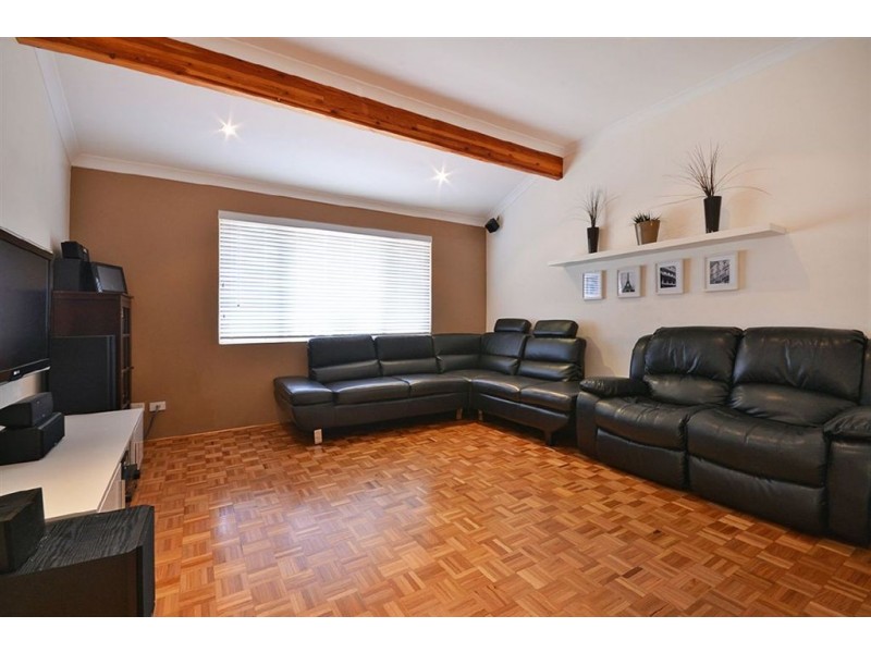 94 Willespie Drive, Pearsall WA 6065