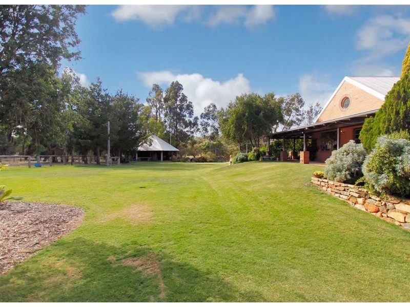 448 Chittering Road, Bullsbrook WA 6084