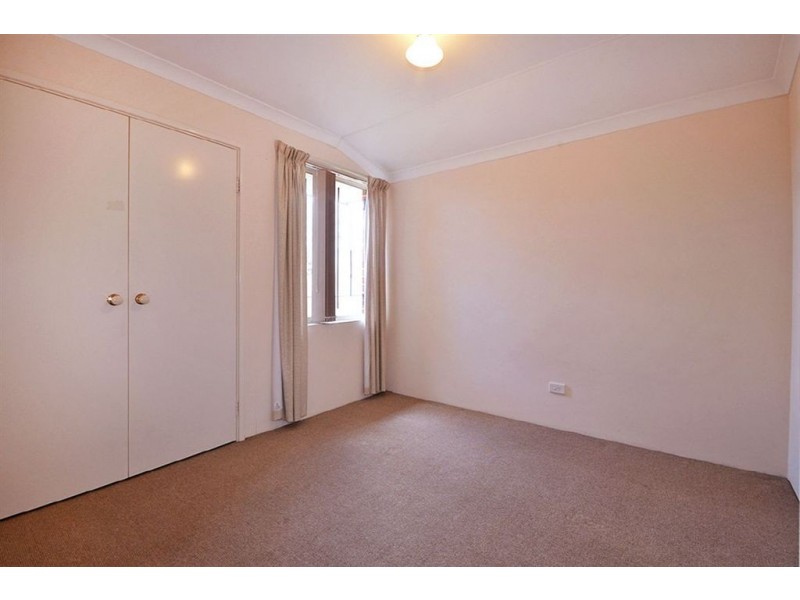 6/5 Yarra Court, Carramar WA 6031