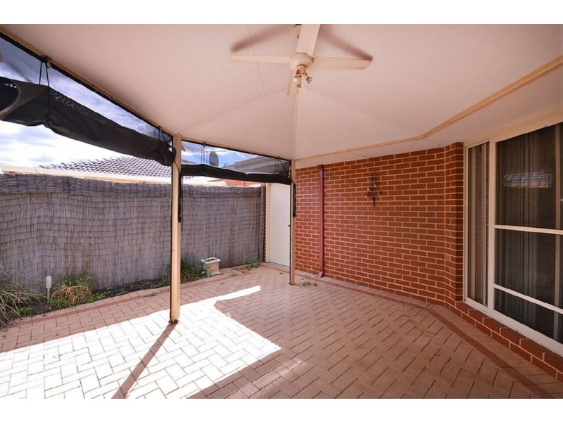 6/5 Yarra Court, Carramar WA 6031