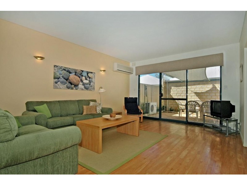 266 Lakeside Drive, Joondalup WA 6027